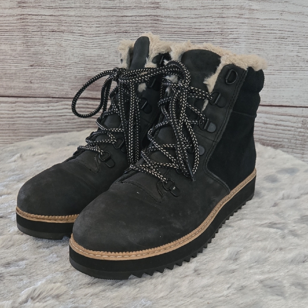 TOMS Grey/Black Winter Boots, Womens 7, Great Condition